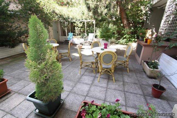 Garden Hotel Toulouse Exteriör bild